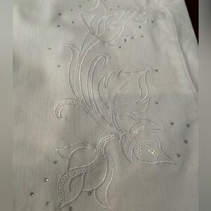 Bellina White Embroidered Bermuda Shorts with Sparkle
